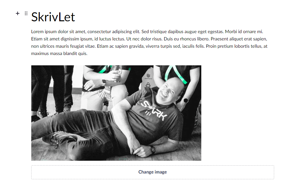 Screenshot of the SkrivLet editor with lorem ipsum text and a man lying on the floor modelling a Spark t-shirt.